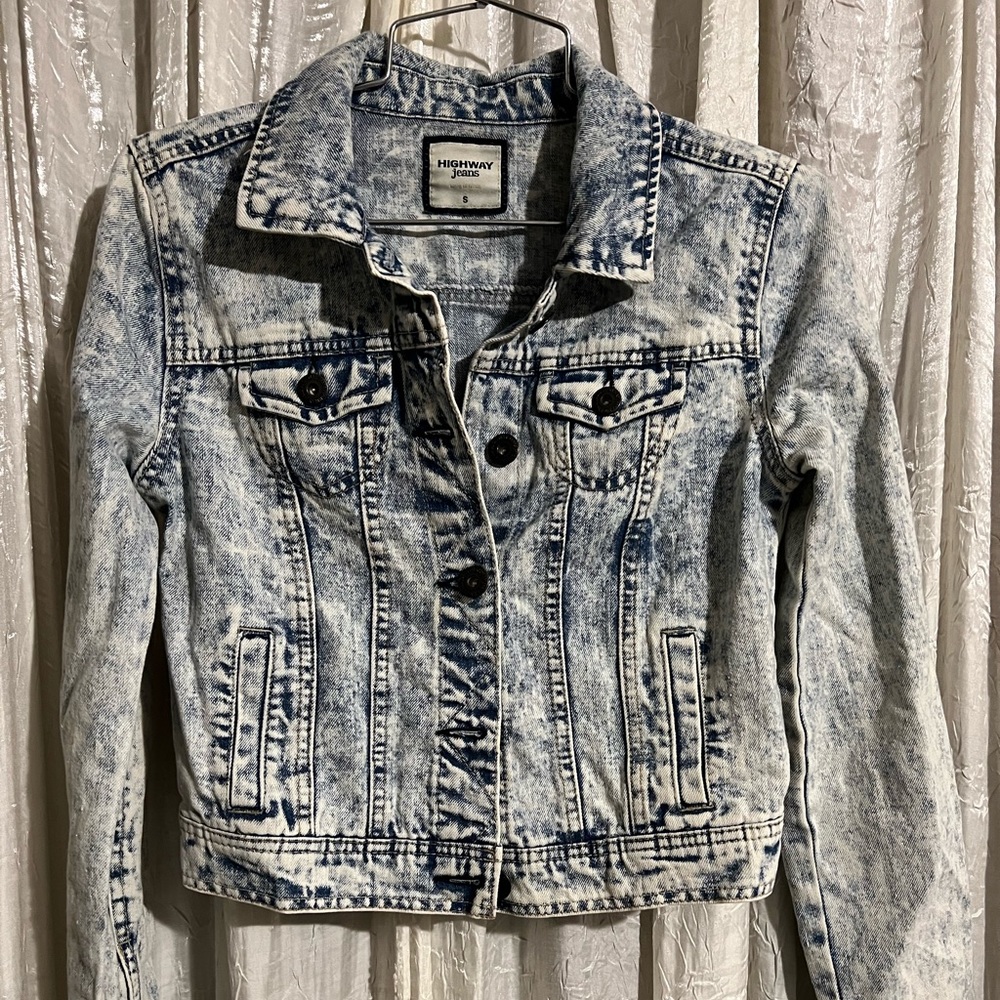 Highway Jeans. Denim Jean Jacket. Blue acid washed.